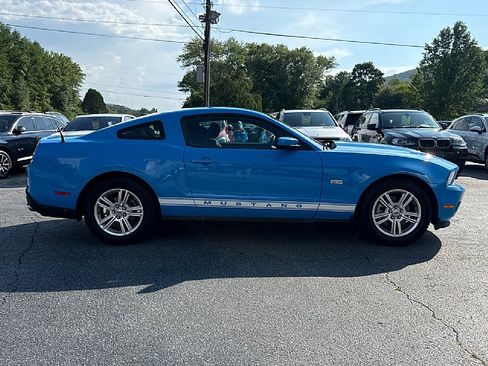 Used 2012 Ford Mustang Coupe image 7