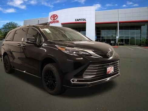 New 2026 Toyota Sienna Platinum AWD/4WD image 3