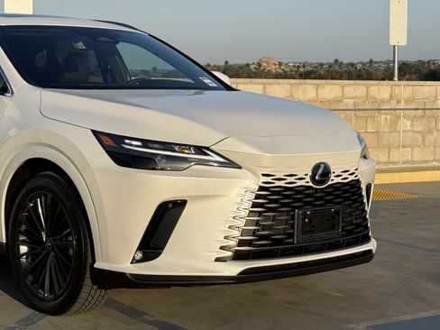 New 2026 Lexus RX 450h AWD image 3