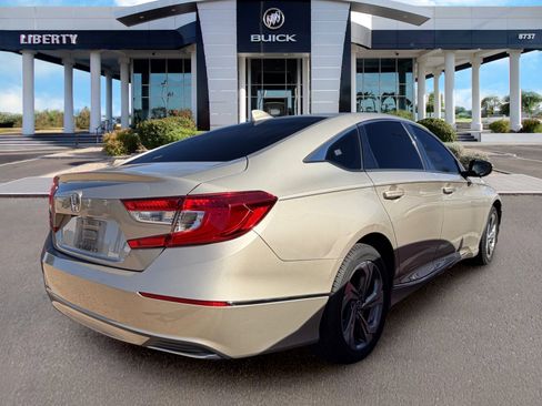 Used 2018 Honda Accord EX image 4