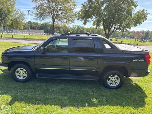 Used 2004 Chevrolet Avalanche 4x4 image 32
