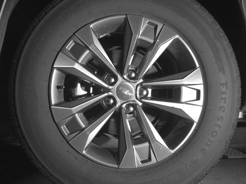 Used 2025 Chevrolet Equinox LT image 14