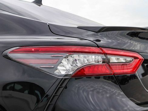 Used 2023 Toyota Camry XSE image 11