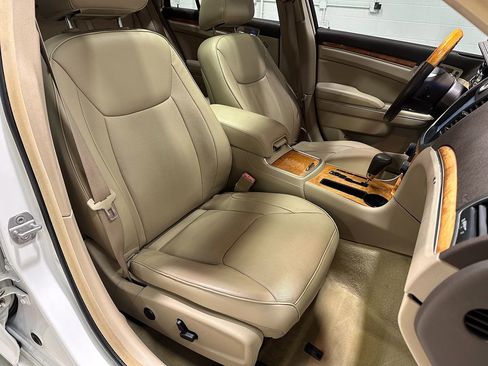 Used 2013 Chrysler 300 C w/ Light Group image 12