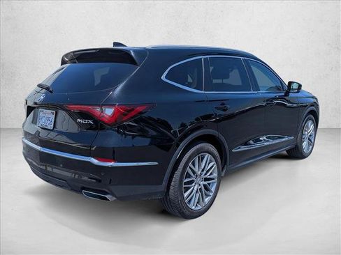 Used 2022 Acura MDX SH-AWD w/ Advance Package image 5