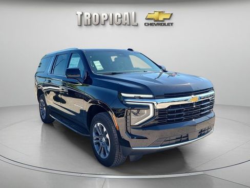 New 2026 Chevrolet Suburban LS RWD image 4