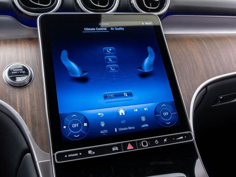 New 2025 Mercedes-Benz GLC 300 4MATIC image 25