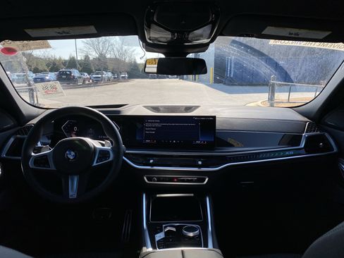 Used 2026 BMW X6 xDrive40i w/ Climate Comfort Package image 41