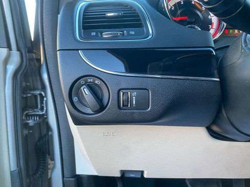 Used 2016 Dodge Grand Caravan SE image 14