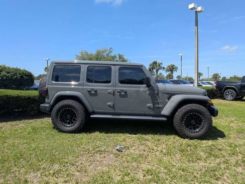 Used 2022 Jeep Wrangler Unlimited Sahara w/ LED Lighting Group AWD/4WD image 2