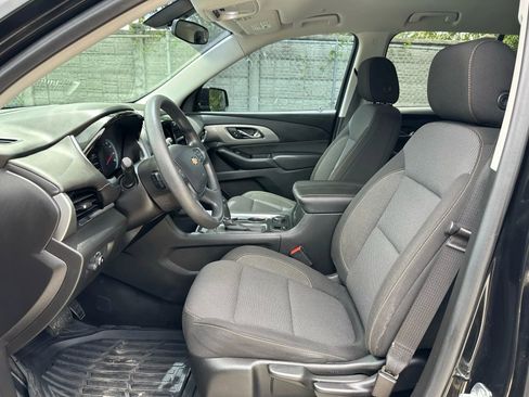 Used 2020 Chevrolet Traverse LS image 10