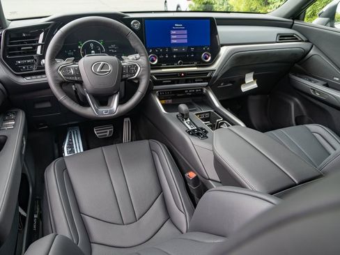 New 2025 Lexus TX 500h AWD image 15