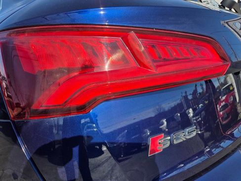 Used 2018 Audi SQ5 Premium Plus w/ Navigation Package image 27