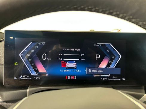 Used 2024 BMW 330e xDrive image 31