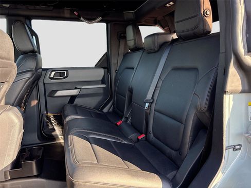 Used 2021 Ford Bronco Badlands image 26