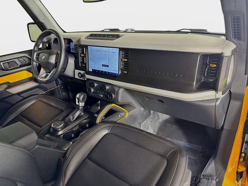 Used 2022 Ford Bronco Badlands w/ Sasquatch Package image 24