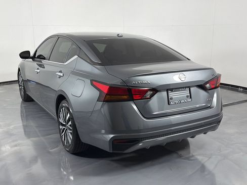 Used 2024 Nissan Altima 2.5 SV AWD/4WD image 7