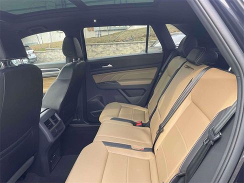 Used 2021 Volkswagen Atlas Cross Sport SEL R-Line image 12