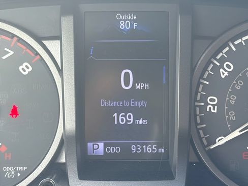 Used 2016 Toyota Tacoma SR5 RWD image 14