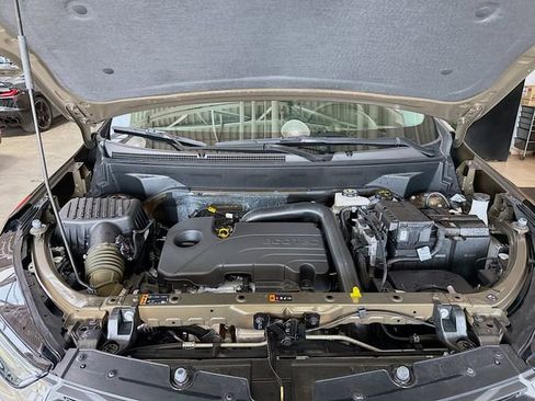 Used 2024 Chevrolet Equinox LT image 29