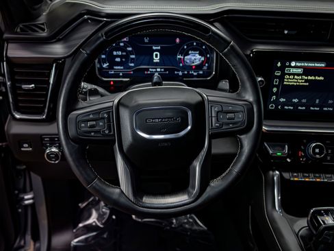 Used 2025 GMC Sierra 1500 Denali Ultimate image 18