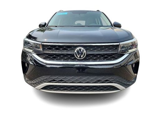 Certified 2022 Volkswagen Taos SE w/ Panoramic Sunroof Package image 2