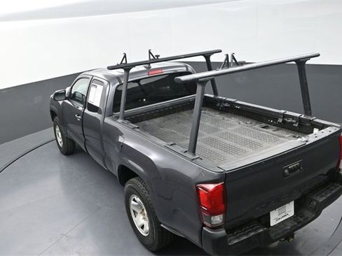 Used 2022 Toyota Tacoma SR image 13
