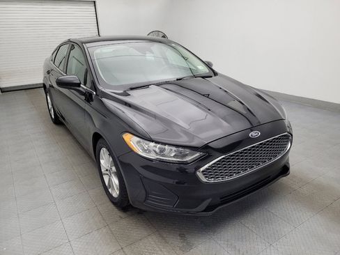 Used 2020 Ford Fusion SE FWD image 13
