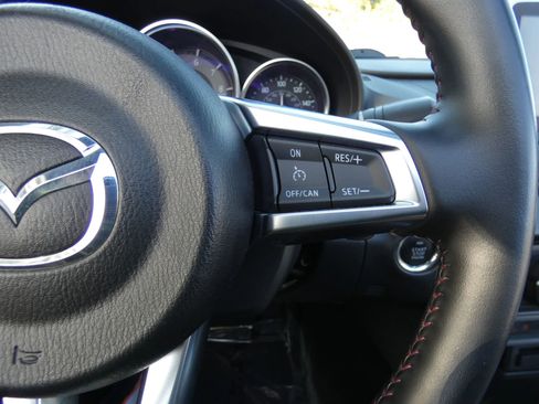 Used 2016 MAZDA MX-5 Miata Club image 44