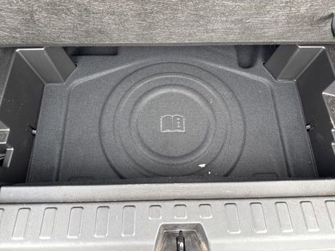 Certified 2023 Chevrolet Equinox LT w/ Driver Convenience Package image 24