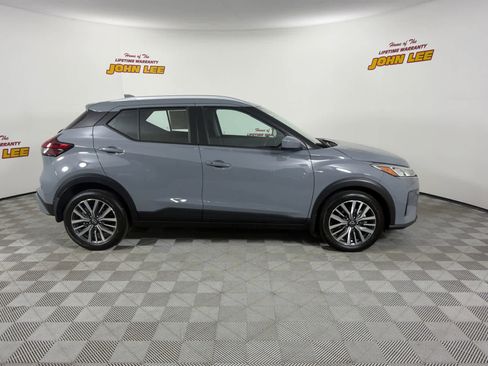 Used 2024 Nissan Kicks SV FWD image 7