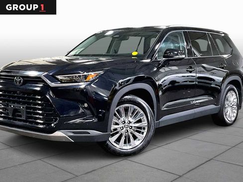 Used 2024 Toyota Grand Highlander Platinum image 1