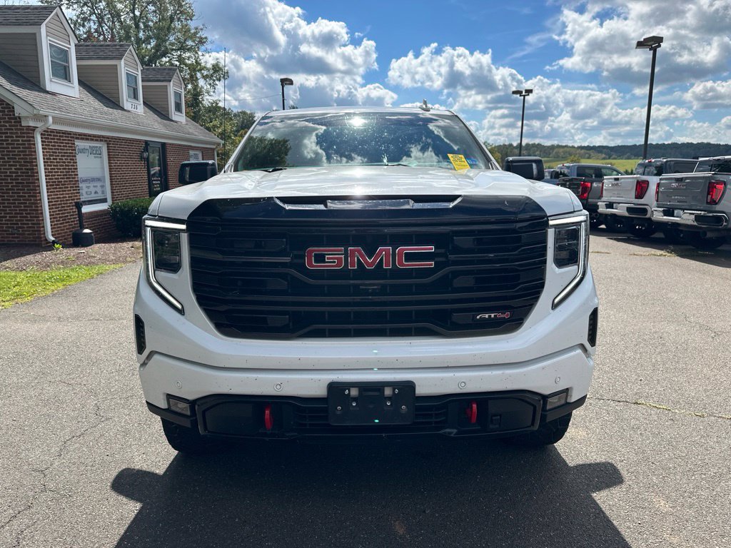 Used 2024 GMC Sierra 1500 AT4 w/ Technology Package AWD/4WD image 2