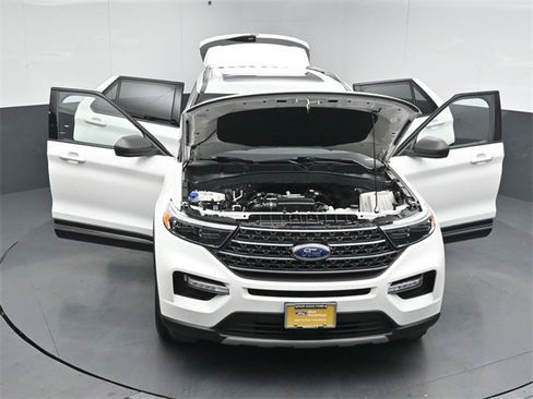 Certified 2021 Ford Explorer XLT w/ Equipment Group 202A image 55