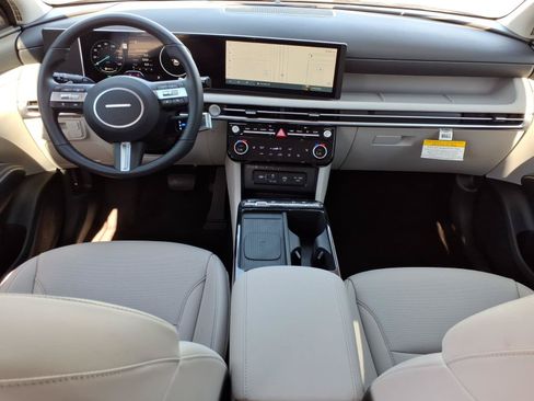 Certified 2025 Hyundai Tucson SEL AWD/4WD image 17