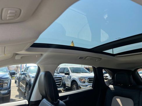 Used 2022 Ford Escape Titanium w/ Titanium Elite Package image 10