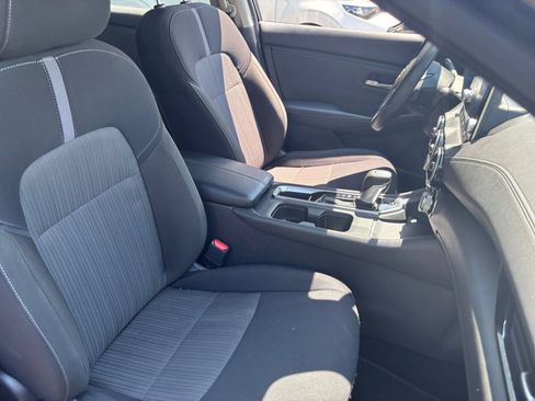 Used 2025 Nissan Sentra SV FWD image 33