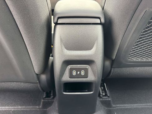Used 2026 Hyundai Venue SEL FWD image 11