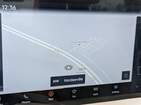 Certified 2023 Lincoln Nautilus Reserve w/ Equipment Group 202A image 25