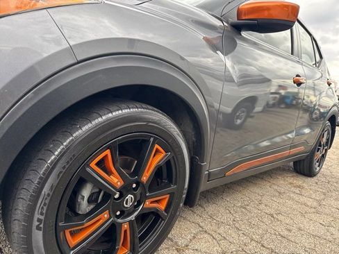 Used 2019 Nissan Kicks SV image 12