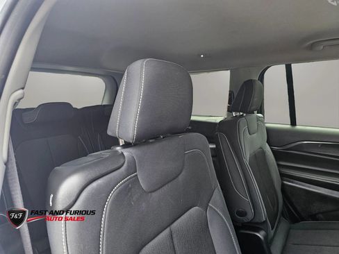 Used 2022 Jeep Grand Cherokee L Laredo w/ Luxury Tech Group I AWD/4WD image 14