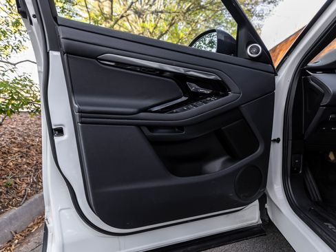 Used 2020 Land Rover Range Rover Evoque R-Dynamic S image 31