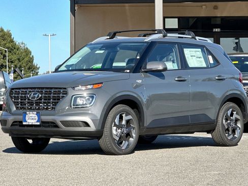 New 2026 Hyundai Venue FWD image 8