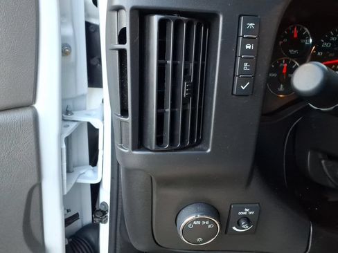 Used 2025 Chevrolet Express 2500 w/ Driver Convenience Package RWD image 25