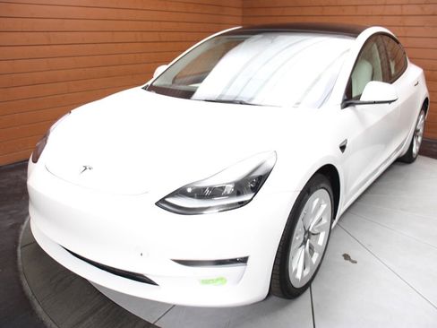 Used 2022 Tesla Model 3 image 5