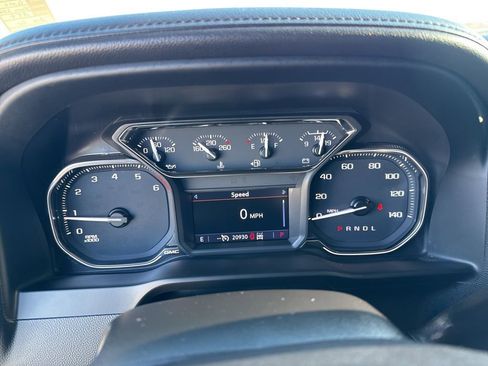 Used 2022 GMC Sierra 2500 AT4 image 17