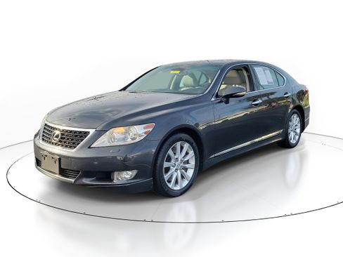 Used 2011 Lexus LS 460 AWD w/ Luxury Value Edition image 2