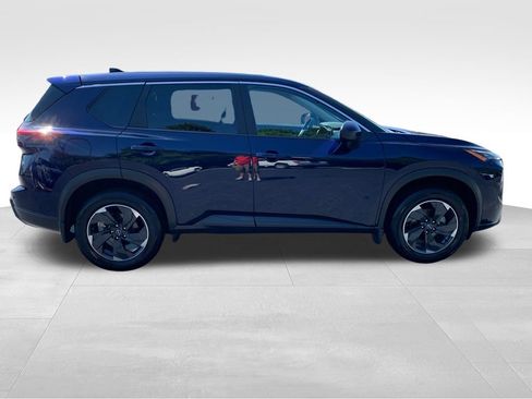 Used 2025 Nissan Rogue SV FWD image 7