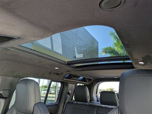 New 2026 Land Rover Defender 110 OCTA image 21