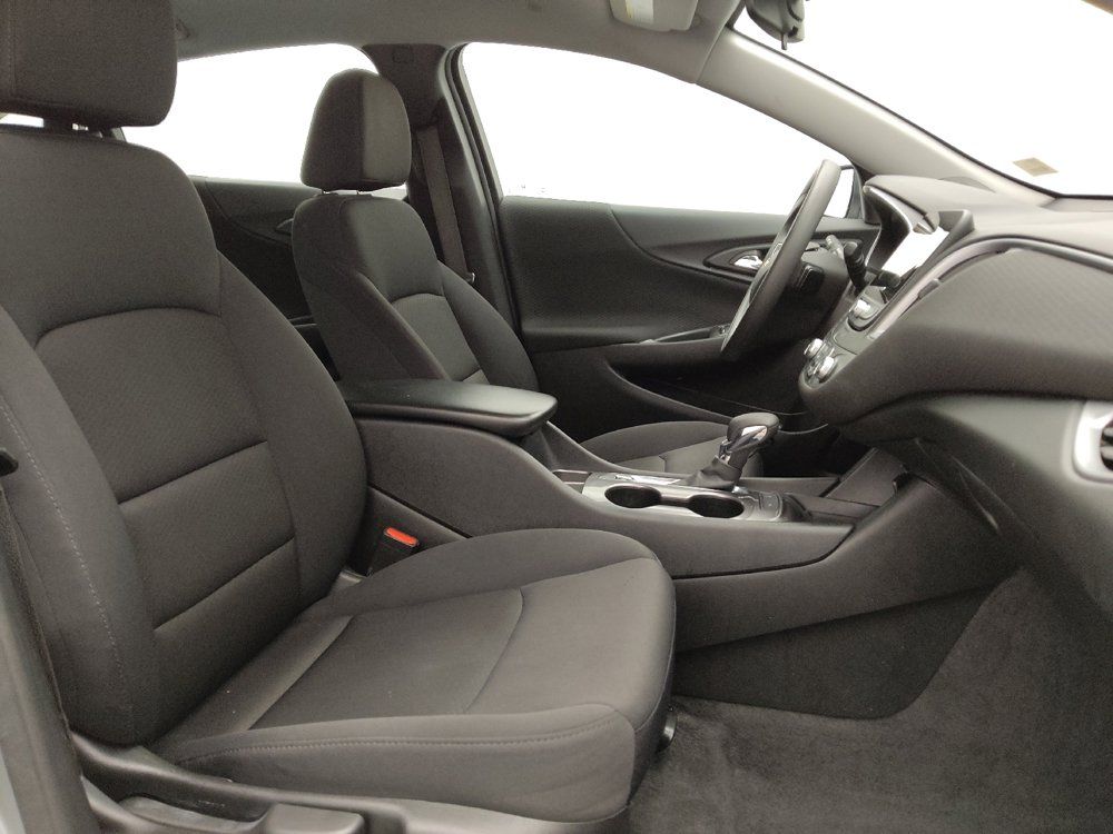Used 2025 Chevrolet Malibu LS FWD image 21